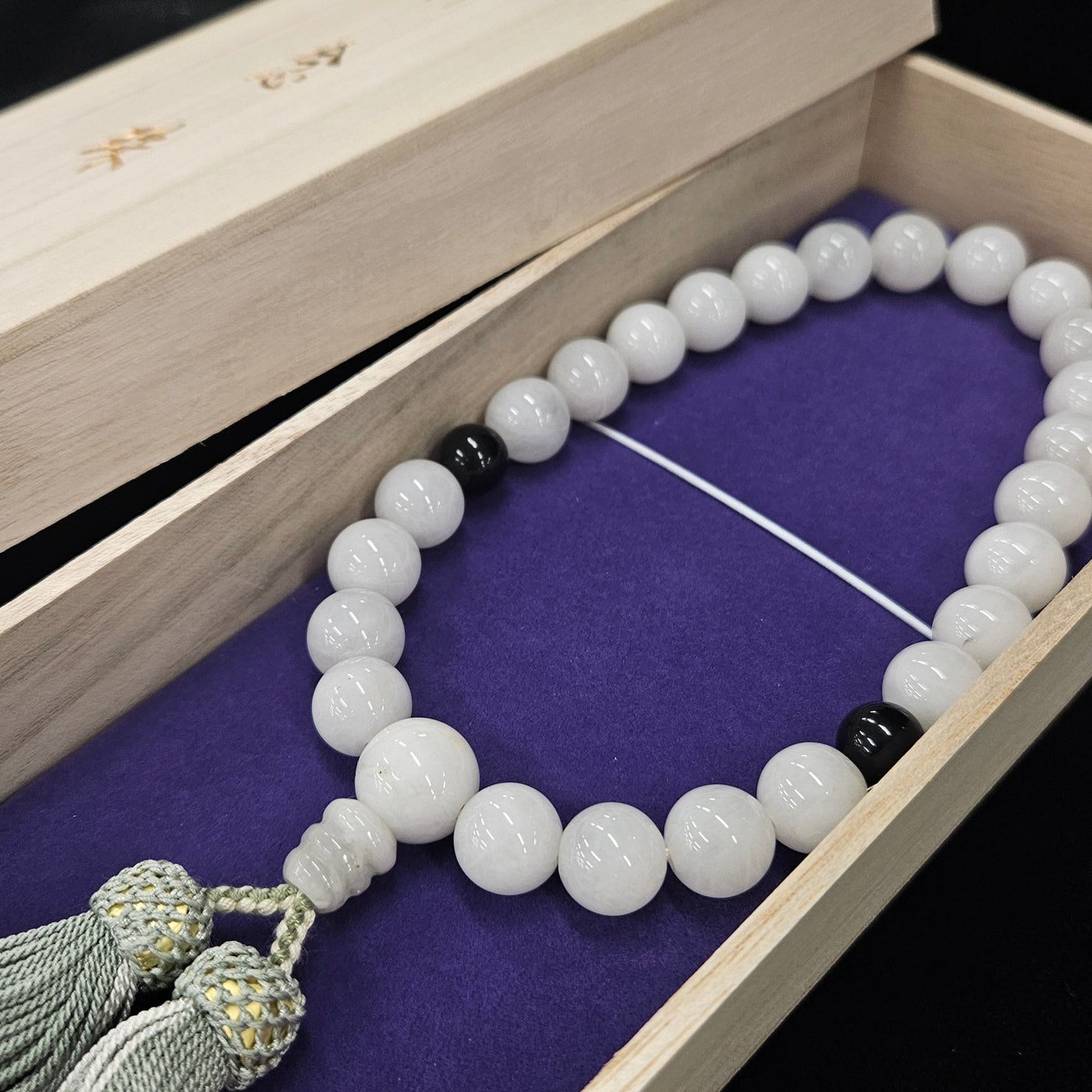 おいせ石 念珠 約12mm 【※桐箱・保証書付】