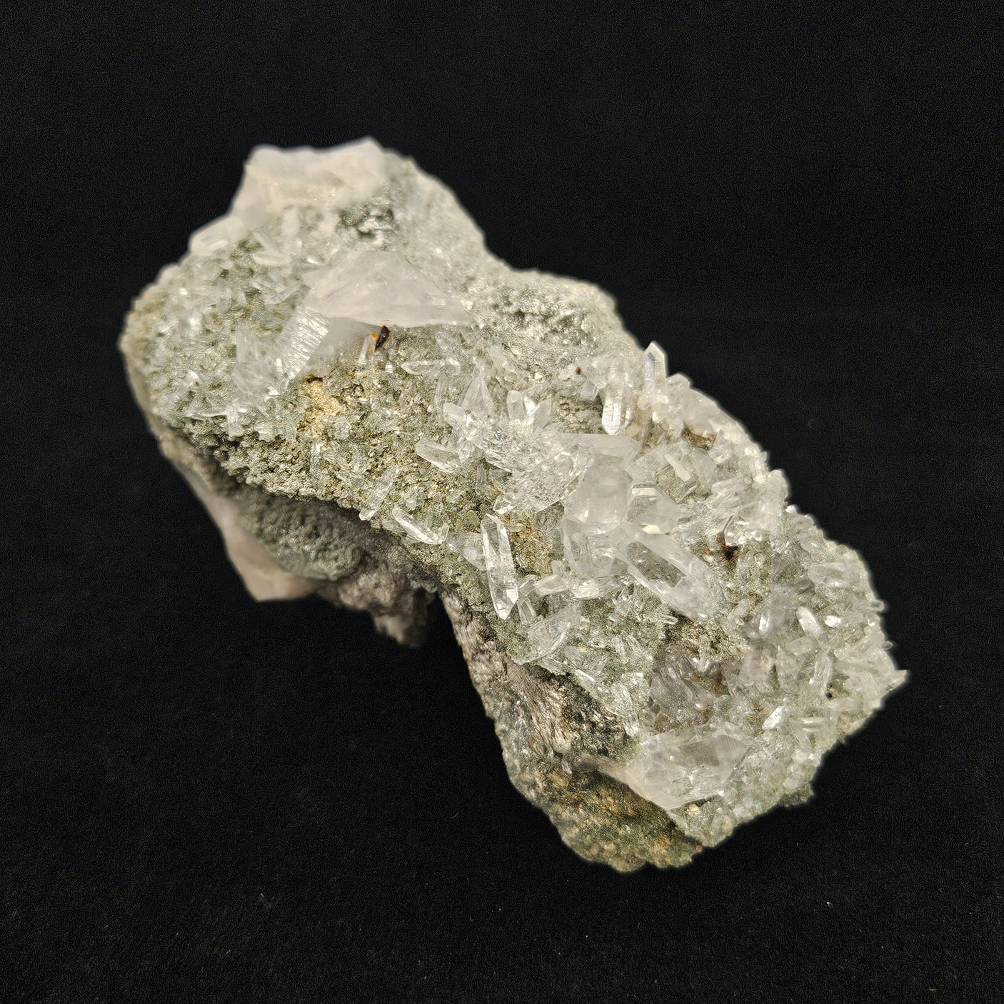 【産地直送価格‼】マニハール産 ヒマラヤ水晶クラスター 重さ約170g【入荷日:7/13 ダンボールNo.16】