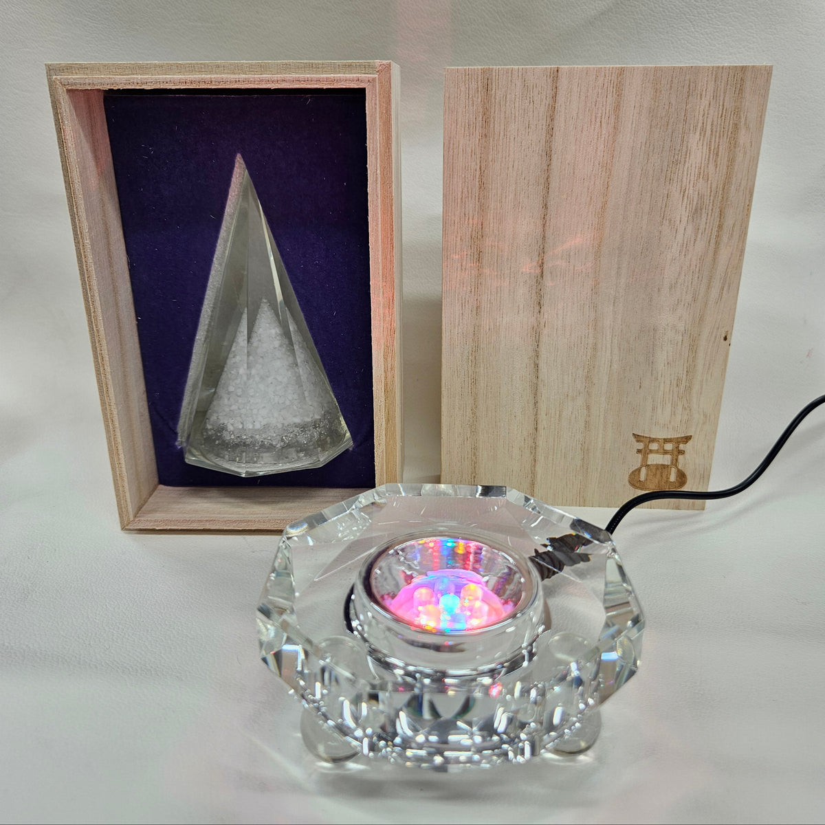【単品売り】盛り塩+水晶さざれ(LED台座付き)アクリル - KAMI
