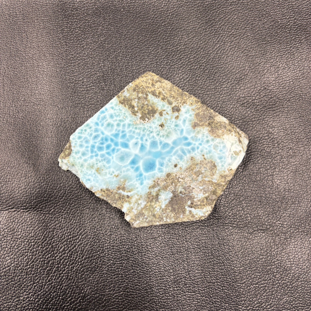 ラリマープレート原石(約94g)約6.5×8.5cm