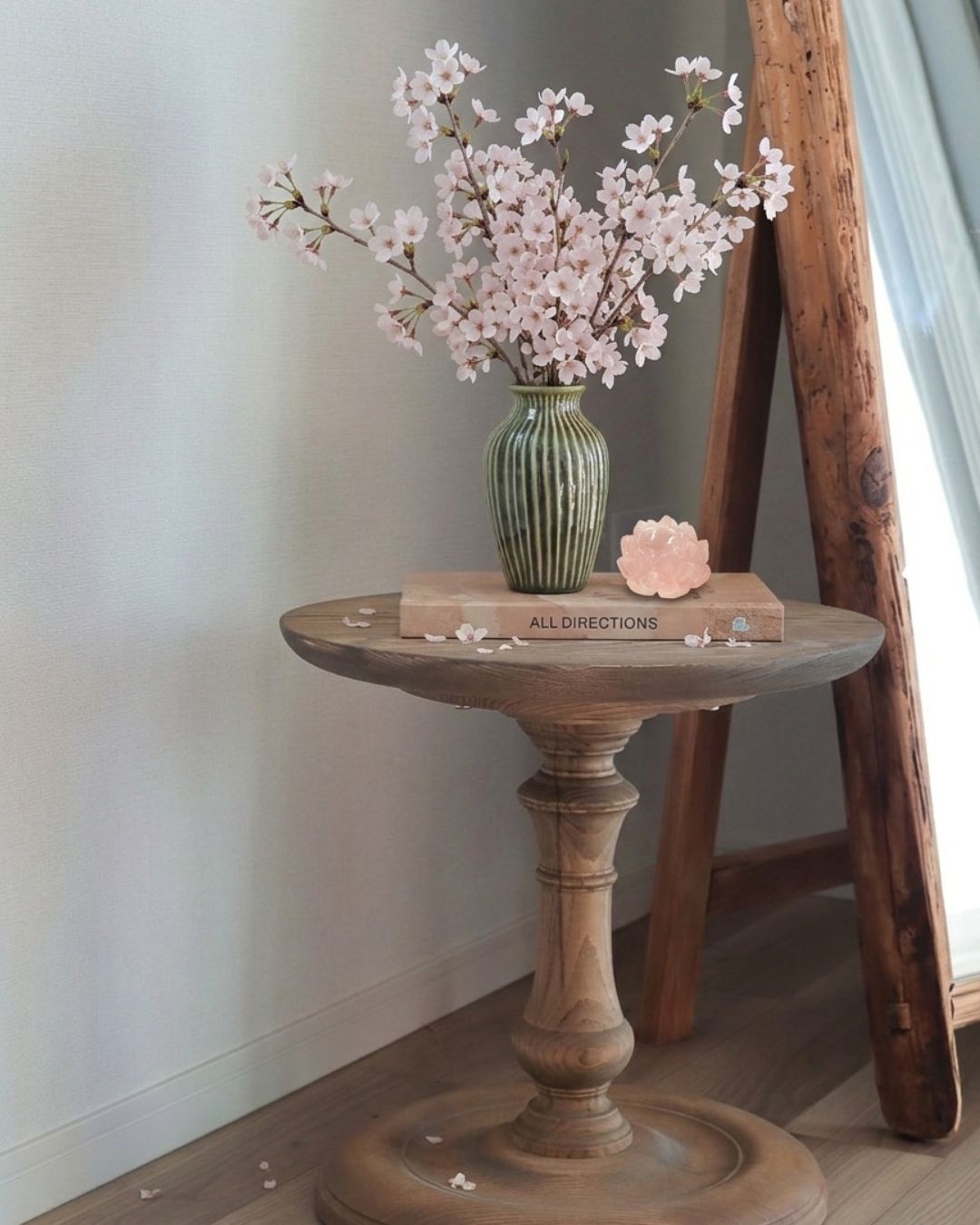 【単品】蓮の花カットローズクォーツ(約70g)高さ約3cm × 横幅4.5cm