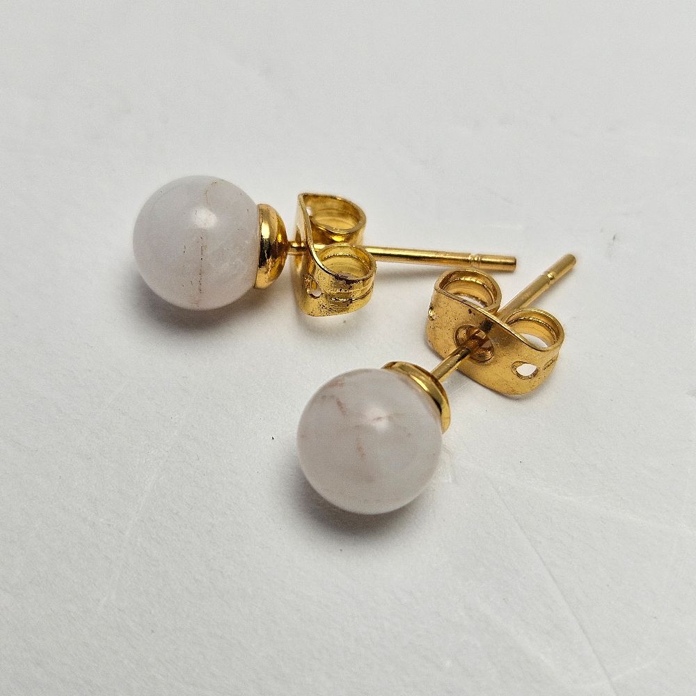 おいせ石丸玉ピアス【6mm】