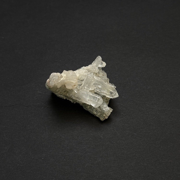 マニハール水晶約15〜25g 原石