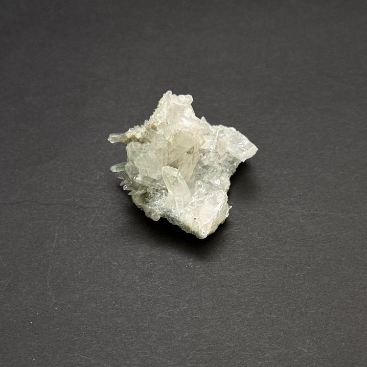 マニハール水晶約30〜40g 原石