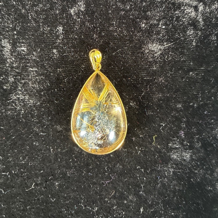 ゴールドタイチンペンダントトップ 約33x19 【会長秘蔵コレクション】<0017>