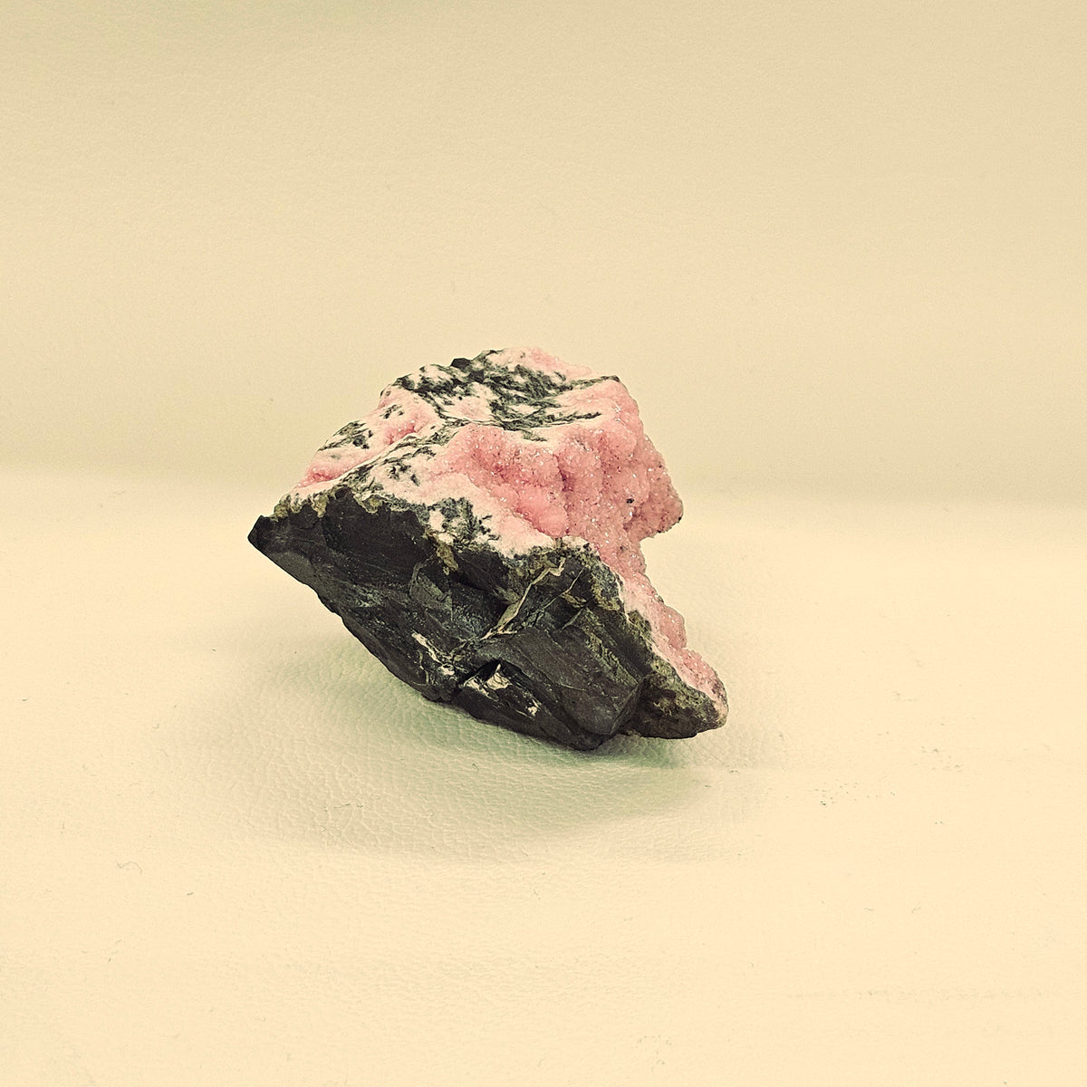 インカローズ原石(ナミビア産)約86g