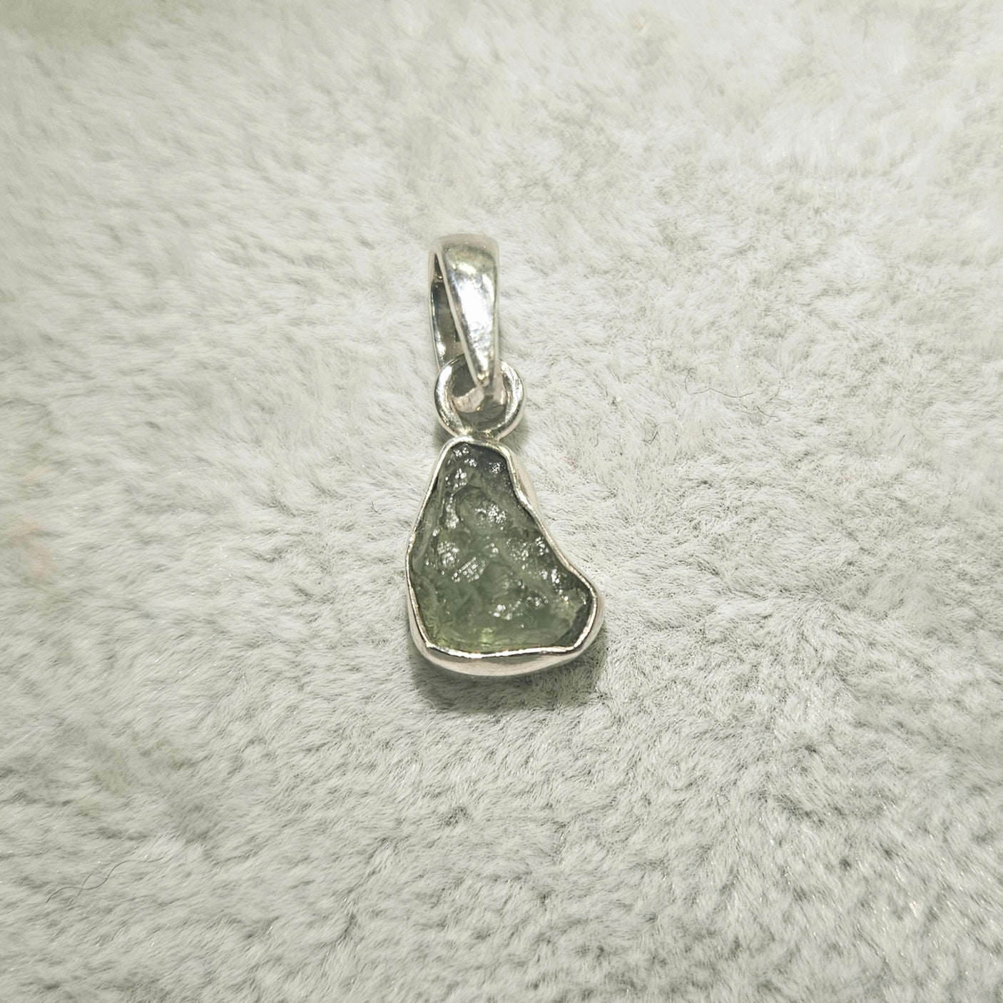 モルダバイト シルバーペンダントトップ