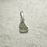 モルダバイト シルバーペンダントトップ