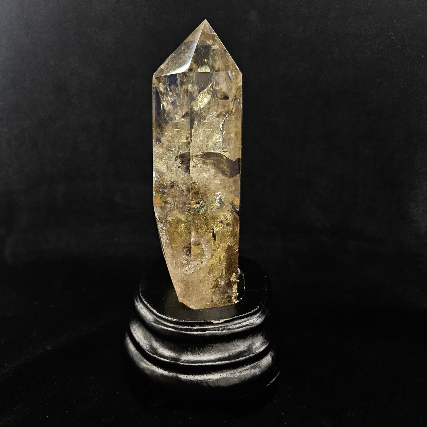 【ヒカルファントム】ブラックファントムイエロークォーツ ポイント約35x49x110mm/334g 【1点限り】（台座付）