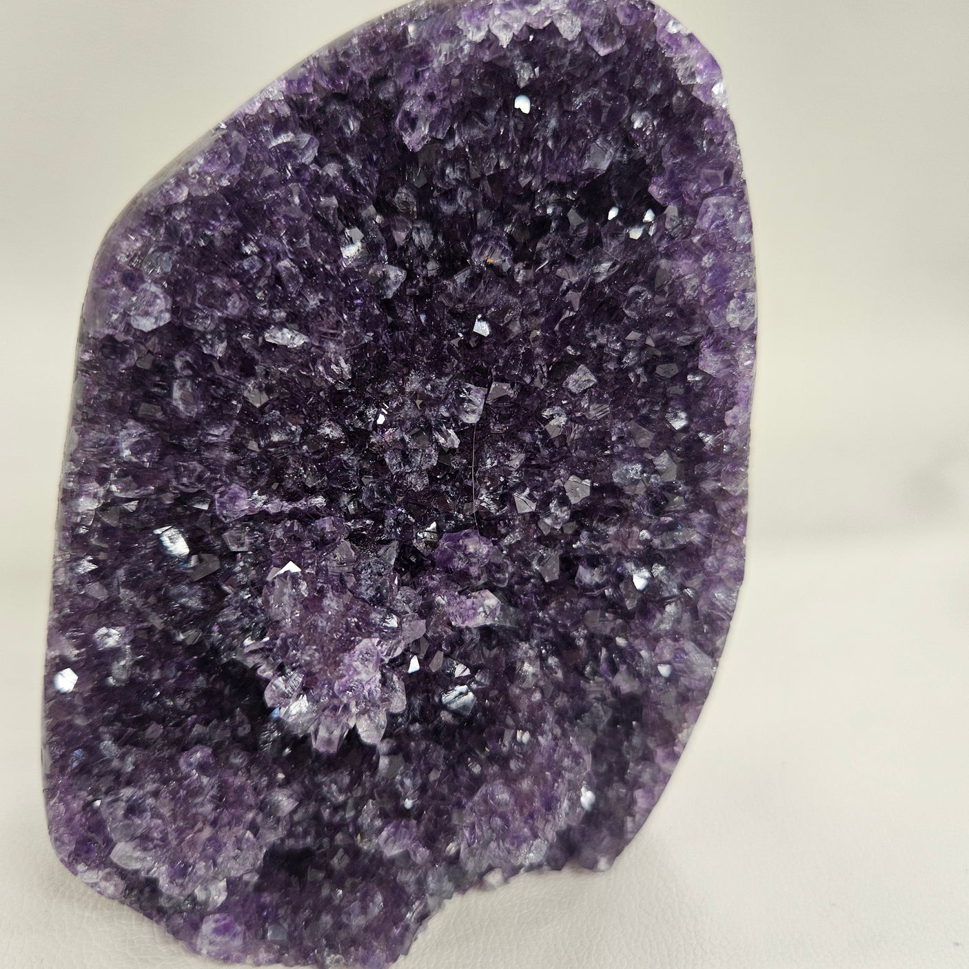 アメジスト（ウルグアイ産） 約65x80×102mm/545g