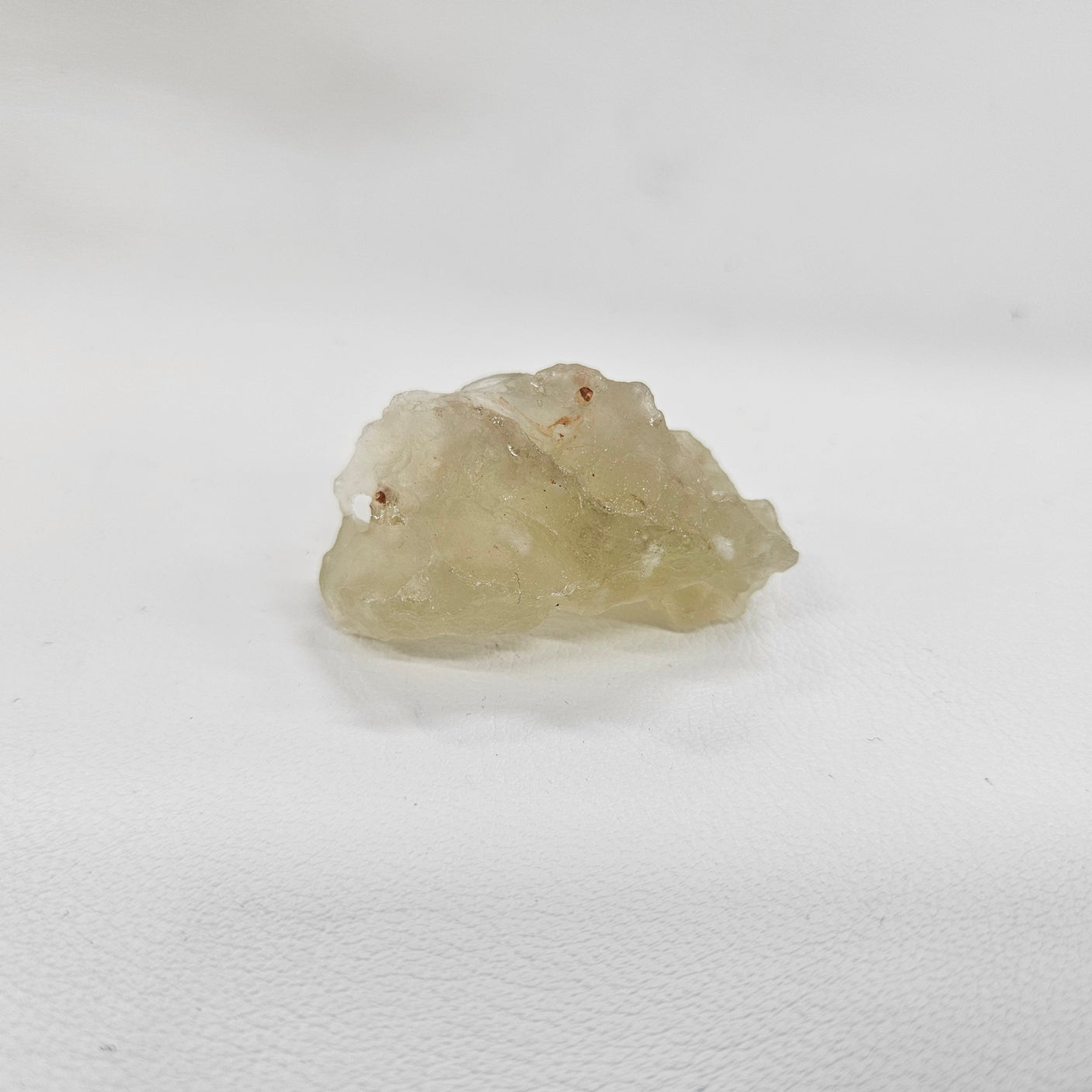 リビアングラス原石 約26x44×22mm/20g