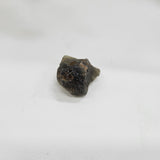ブラックリビアングラス原石 約38x60×24mm/43g