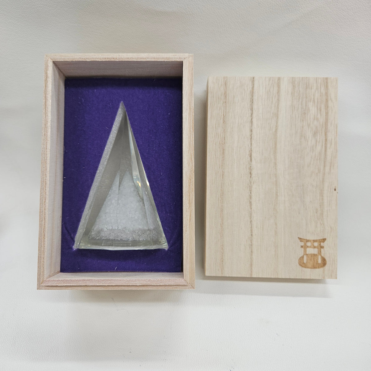 【単品売り】盛り塩＋水晶さざれ（LED台座付き）アクリル - KAMI