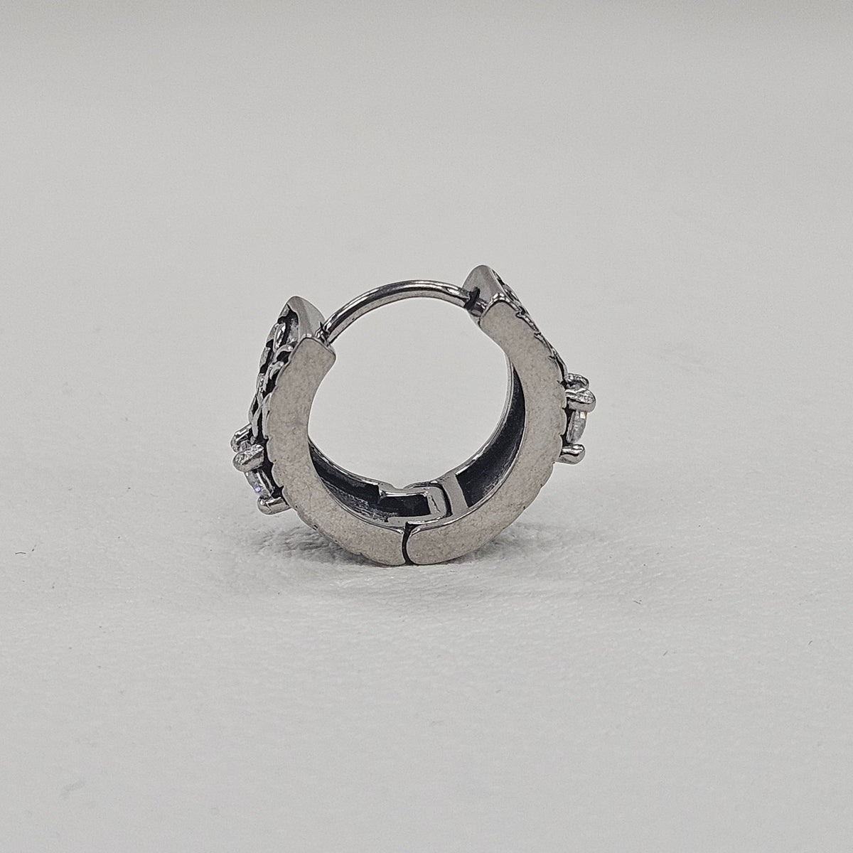 アラベスク フープピアス 13mm ステンレス製 ジルコニア