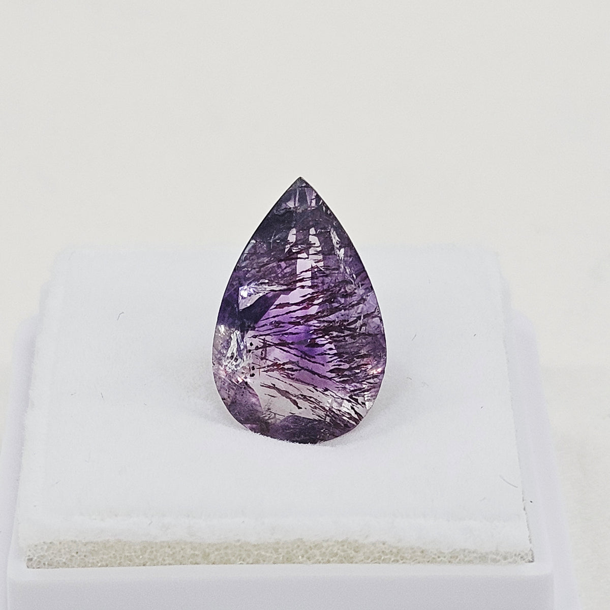 【会長厳選商品】 スーパーセブンペアシェイプカット3ct ルース約縦14㎜横8.8㎜厚み5.2㎜