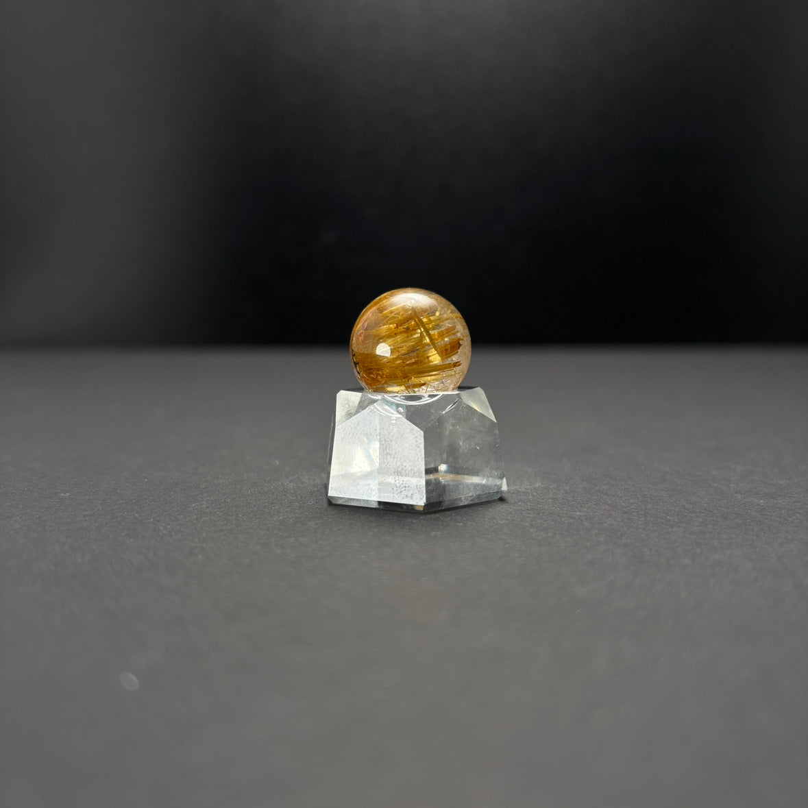 【高品質】タイチンルチルスフィア 18mm（台座付き）