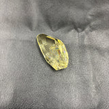 イエロークォーツポイント：レインボー入り（約60g）約6 × 3.5cm