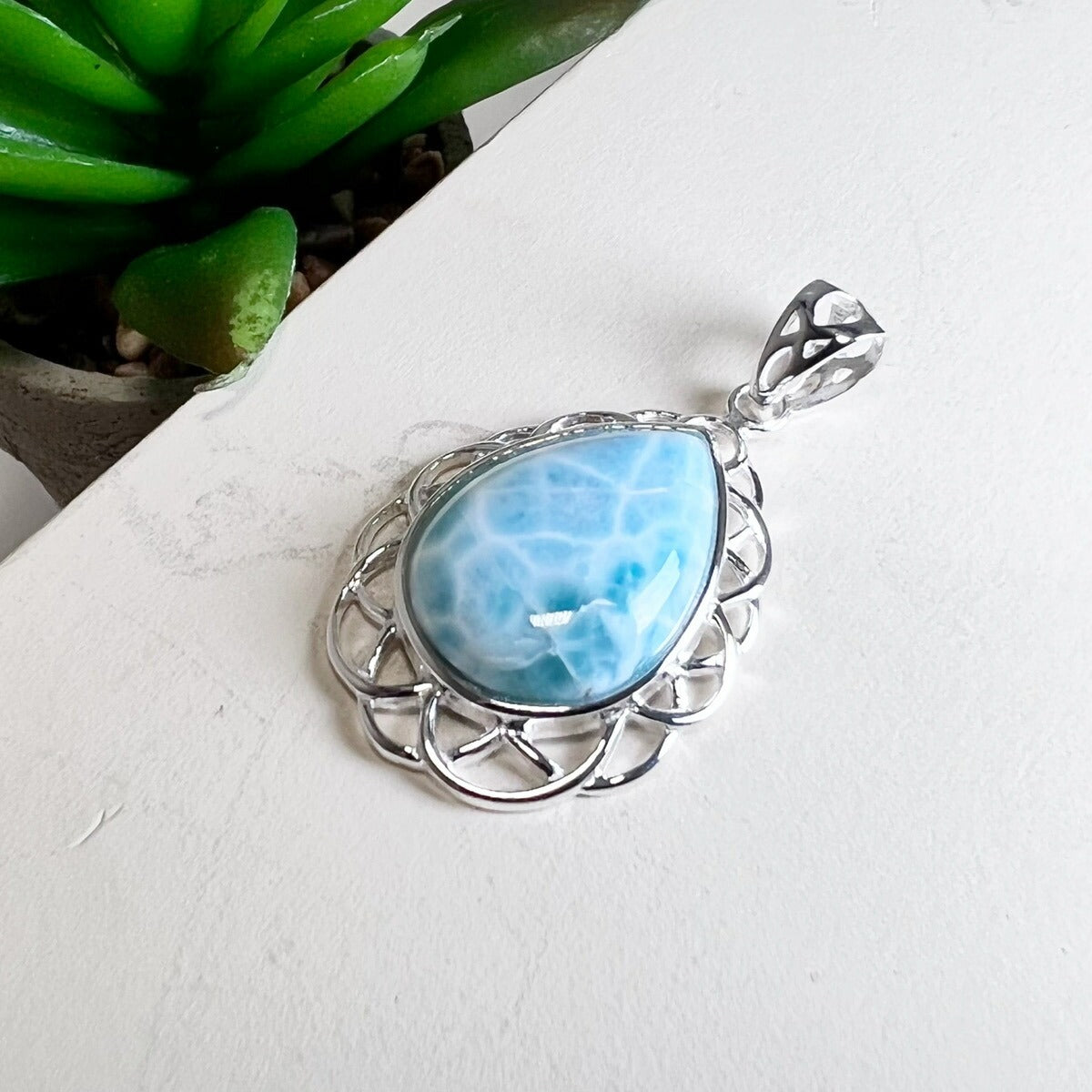 新品未使用 サード ラリマークォーツ ロープデザイン シルバーペンダントトップ ラリマーストーンレースデザイン - ネックレストップ - シルバー