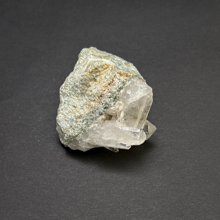 マニハール水晶約30〜40g 原石
