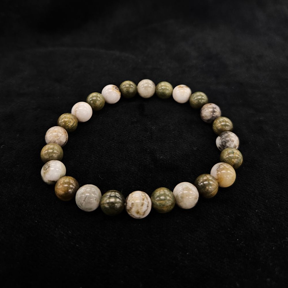 ギャル霊媒師 飯塚唯先生】飯塚唯 × 天然石ブレスレット – STONEMARKET