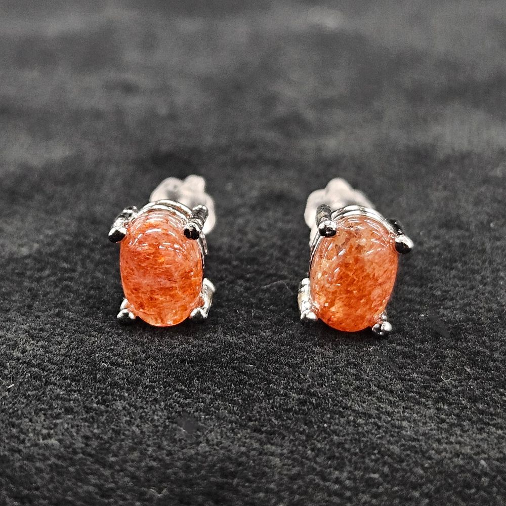 サンストーン ピアス　7mm × 5mm